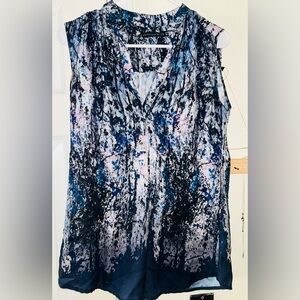 Chic Sleeveless Abstract Blouse in Blue and Pink